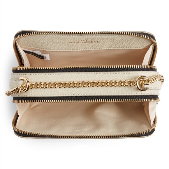The Marc Jacobs The Everyday Crossbody Bag Oatmilk - Picture 3 of 6